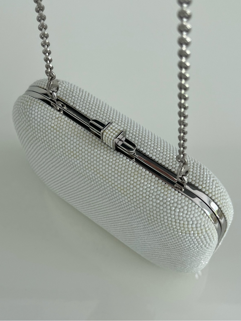 JUDITH LEIBER WHITE CHAULK CRYSTAL CLUTCH & CHAIN - Picture 8 of 17